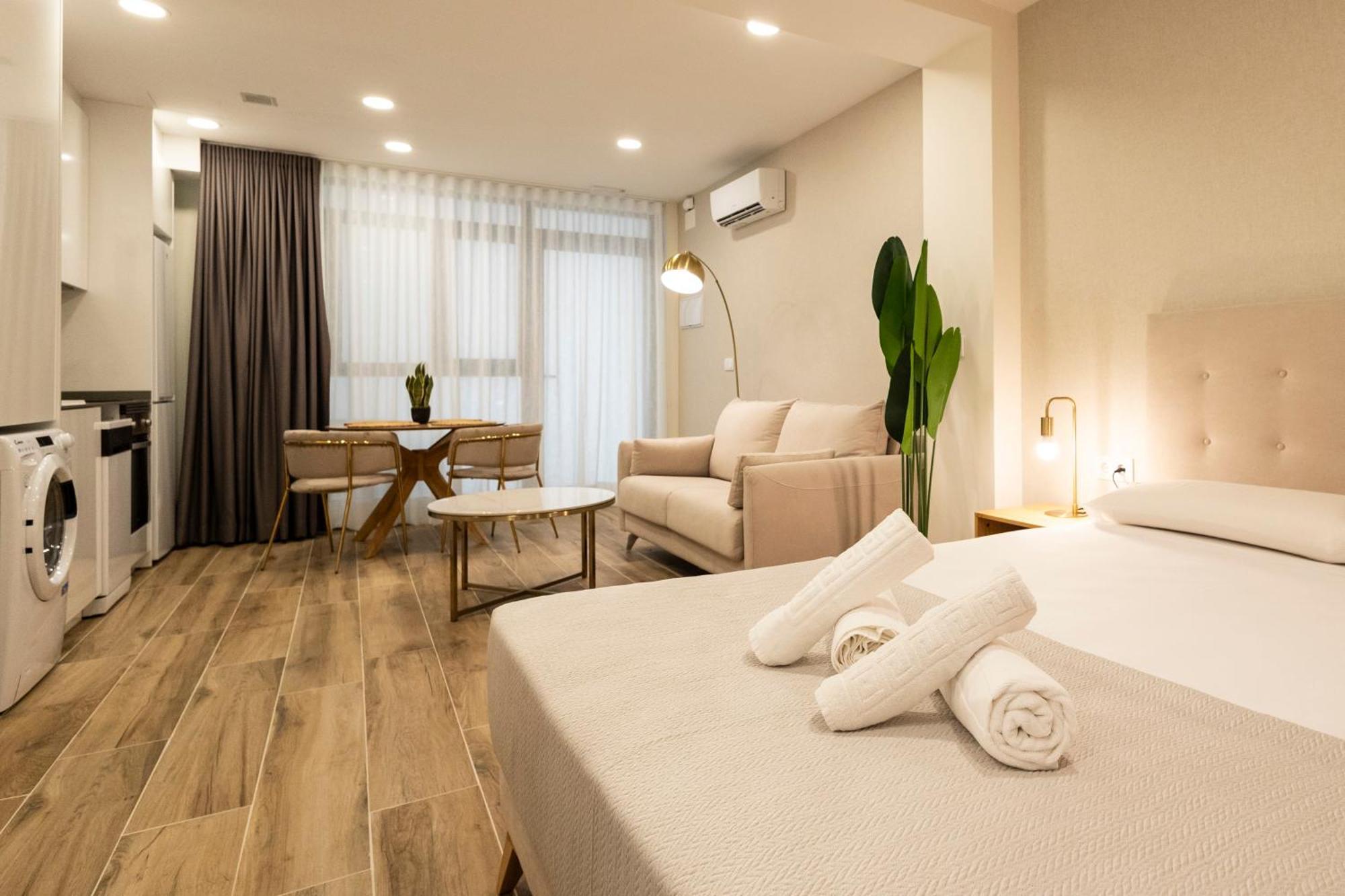 Cortes Suites By Concept Flats Valencia Kültér fotó